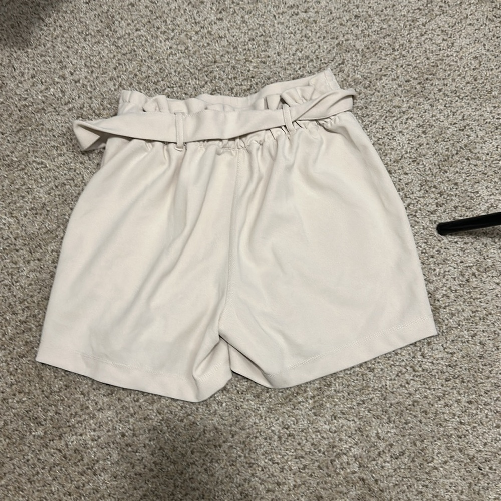 Maurice’s Sinched Waist dress shorts - Picture 2 of 3